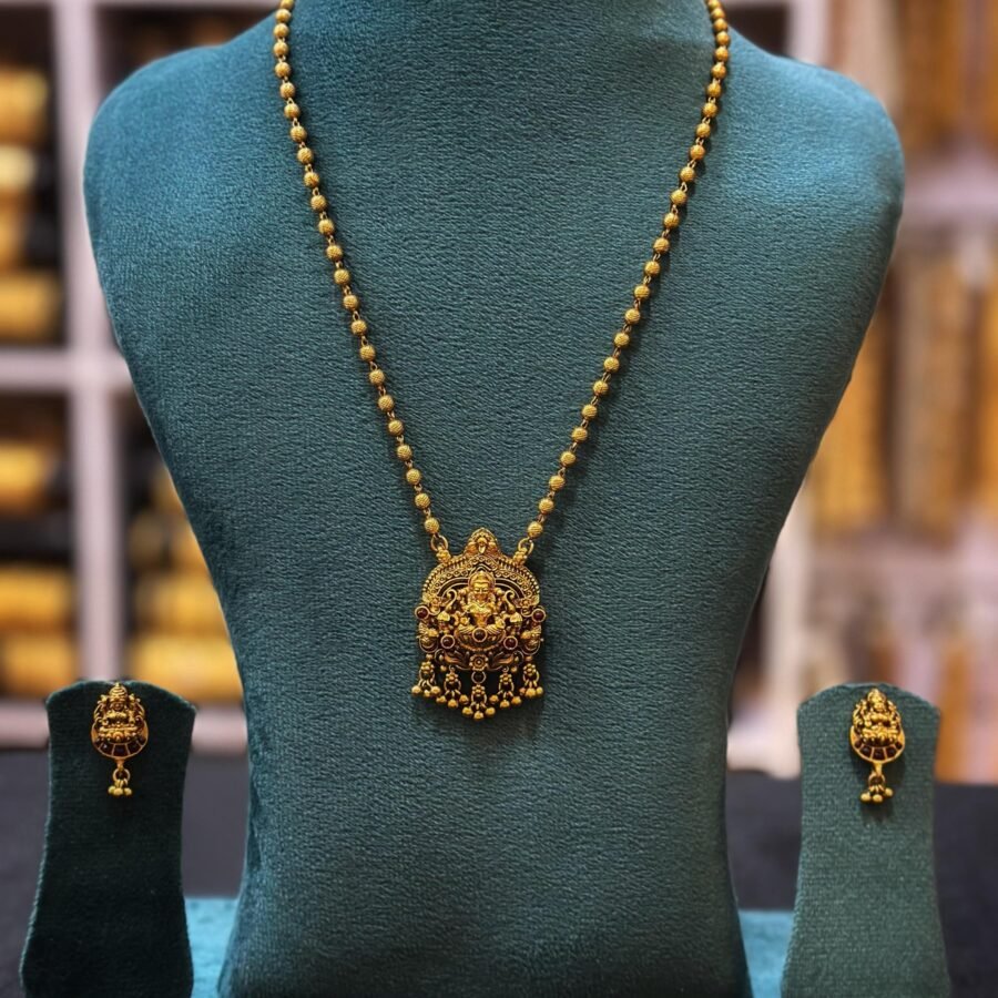 Antique finish Lekshmi haram with earrings(0042)