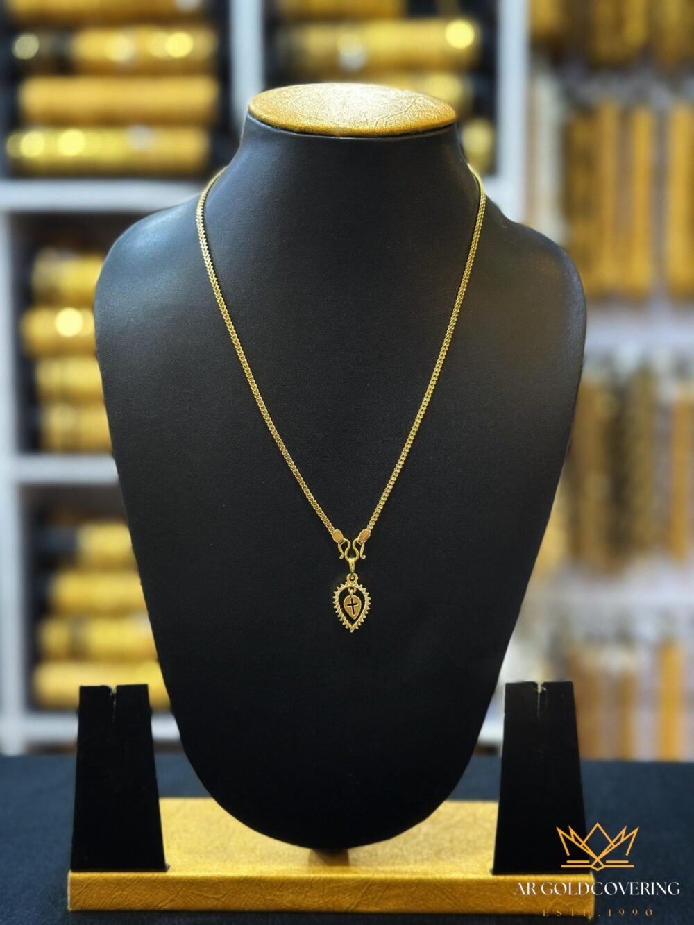 Gold plated 18inches chain with Diamond lookalike Thali