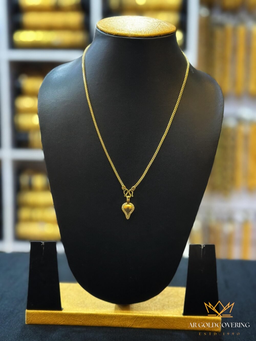 Gold plated 18inches chain with Diamond lookalike Thali(0071)