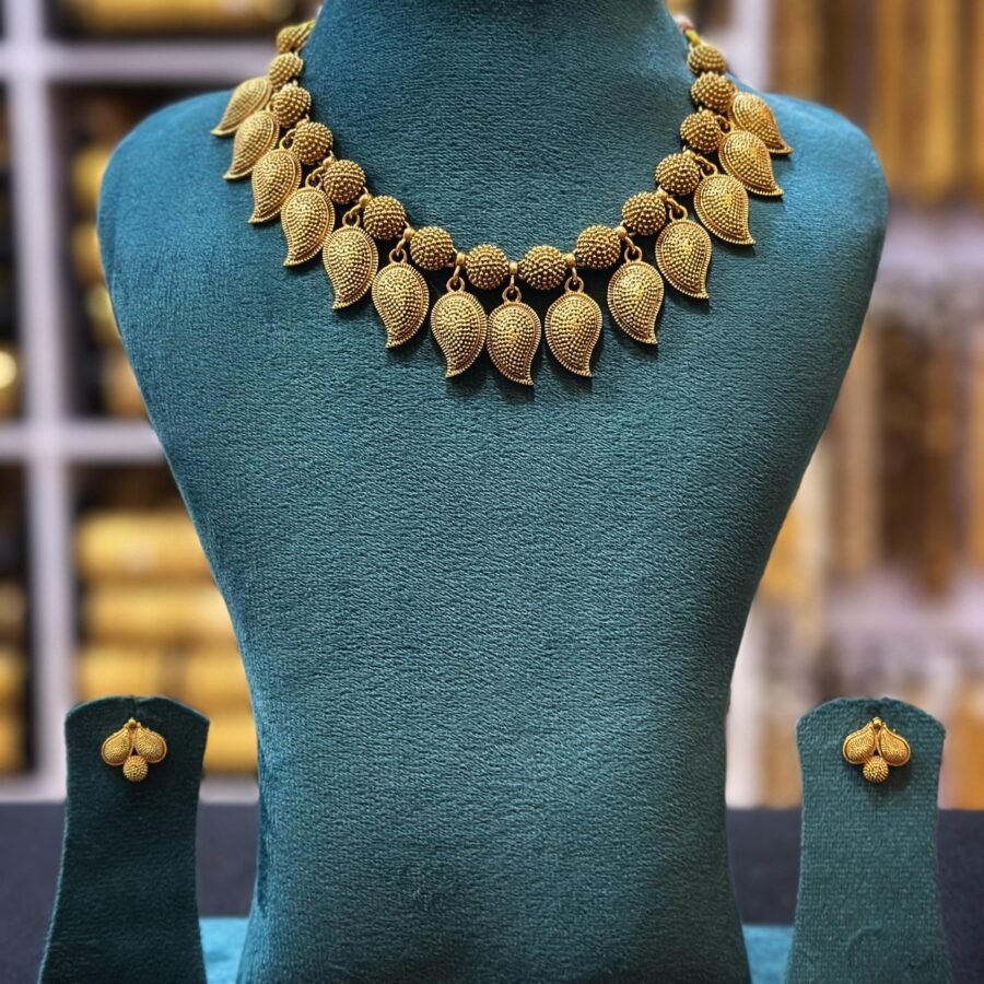 Antique finish short mango necklace with earrings(0097)