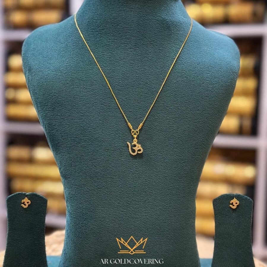 Gold plated pendant with 18inches chain and with earrings (00244)