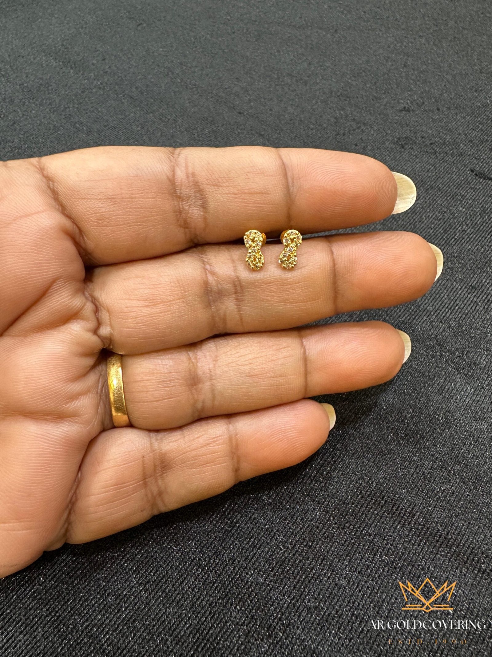 Gold plated Diamond lookalike Nosepin (00254)